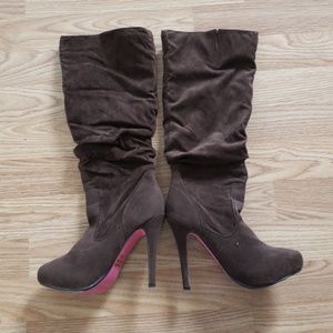 High heel boots